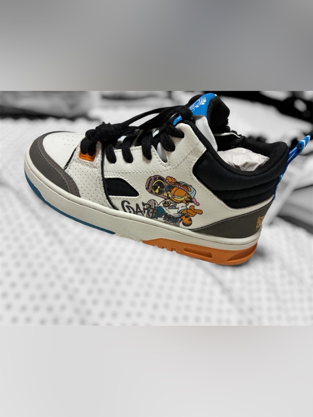 Zara Kids Childs Garfield Sneakers Size 2 US NEW W/ TAGS